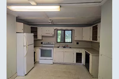 7 Lake Street, Oxford, ME 04270 - Photo 5