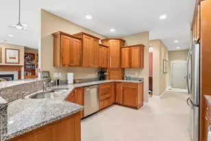 11 Ashwood Ln, Falmouth, ME 04105 - Photo 17