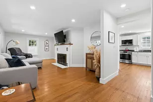 61 Pleasant St, Brunswick, ME 04011 - Photo 1