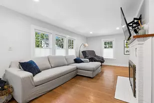 61 Pleasant St, Brunswick, ME 04011 - Photo 7