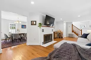 61 Pleasant St, Brunswick, ME 04011 - Photo 9