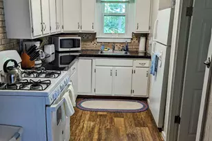 28 Seacliff Ave, Old Orchard Beach, ME 04064 - Photo 27