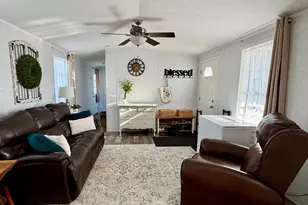 13 Dunlop Ave, Mechanic Falls, ME 04256 - Photo 9