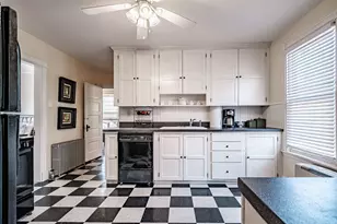 35 Clinton St, Portland, ME 04103 - Photo 15