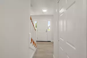 88 High St, North Berwick, ME 03906 - Photo 5
