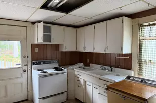 202 Penobscot Ave, Millinocket, ME 04462 - Photo 13