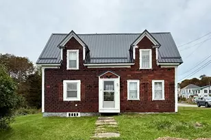 36 High St, Eastport, ME 04631 - Photo 3