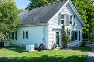 58 School St, Waldoboro, ME 04572 - Photo 1