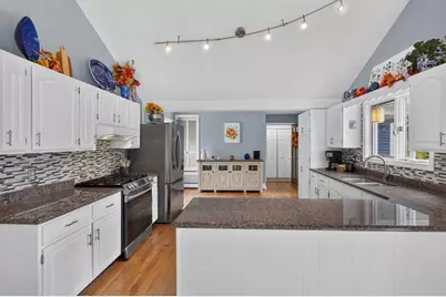2072 Skyway Valley, Hermon, ME 04401 - Photo 11