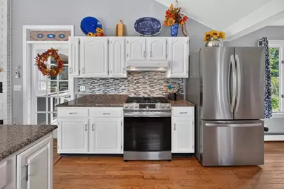 2072 Skyway Valley, Hermon, ME 04401 - Photo 13