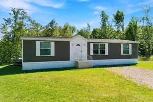 39 S Greenridge Heights, Oakland, ME 04963 - Photo 1