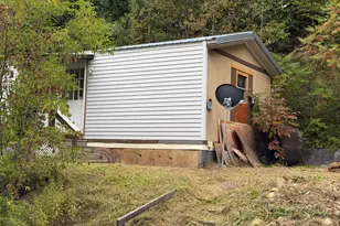 7 Pleasant St, Mexico, ME 04257 - Photo 5
