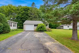 37 Buckley St, Lewiston, ME 04240 - Photo 3