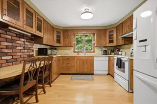 37 Buckley St, Lewiston, ME 04240 - Photo 9