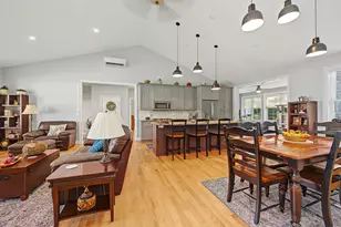 28 Beacon Dr, Brunswick, ME 04011 - Photo 5