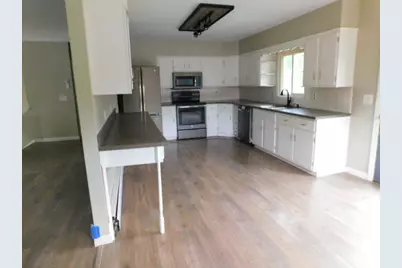 22 Mountainview Drive, Lincoln, ME 04444 - Photo 5