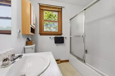 121 Rideout Avenue, Lewiston, ME 04240 - Photo 17