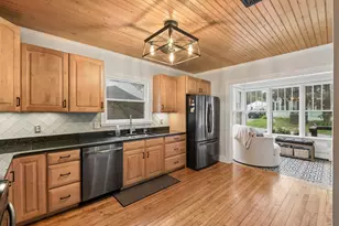 4 Hillcrest St, Waterville, ME 04901 - Photo 9