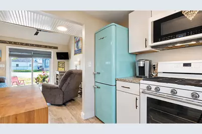 139 Broadway #22, South Portland, ME 04106 - Photo 9