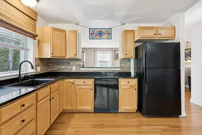 25 Broadway, Portland, ME 04103 - Photo 9