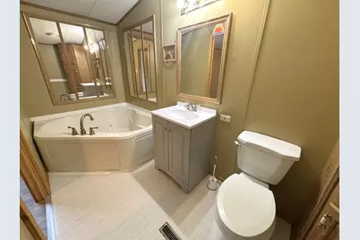 10 Elwood Drive, Clinton, ME 04927 - Photo 17
