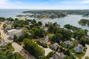 425 York St, York, ME 03909 - Photo 5