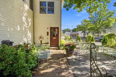 9 Market Square #1, Paris, ME 04281 - Photo 3