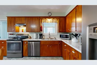 34 Louise Avenue, Lewiston, ME 04240 - Photo 9