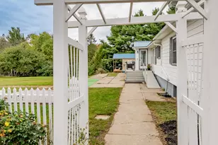 891 Main St, Corinth, ME 04427 - Photo 77
