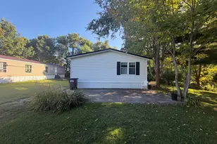 30 Oak St, Oakland, ME 04963 - Photo 5