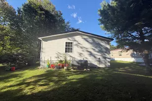30 Oak St, Oakland, ME 04963 - Photo 21