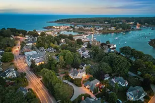 419 York St, York, ME 03909 - Photo 3