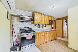 25 Taylor St, Augusta, ME 04330 - Photo 11