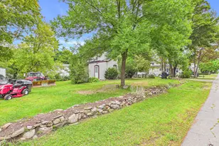 25 Taylor St, Augusta, ME 04330 - Photo 35