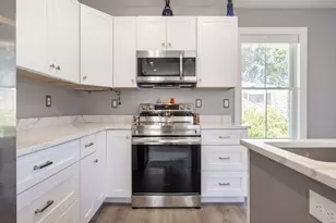 13 Laurier St, Biddeford, ME 04005 - Photo 7