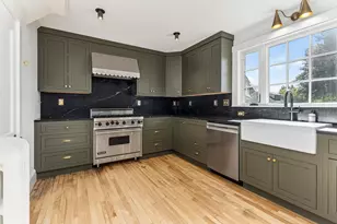 4 Woodmont St, Portland, ME 04102 - Photo 17
