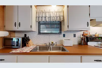 33 Oakwood Drive, Turner, ME 04282 - Photo 11