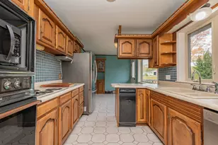 184 Main Rd, Charleston, ME 04422 - Photo 17