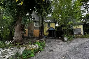 103 Washington St, Rumford, ME 04276 - Photo 1