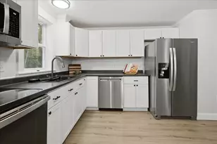 25 E Oxford Rd, Oxford, ME 04270 - Photo 23