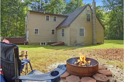 25 E Oxford Road, Oxford, ME 04270 - Photo 5