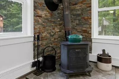 25 E Oxford Road, Oxford, ME 04270 - Photo 15