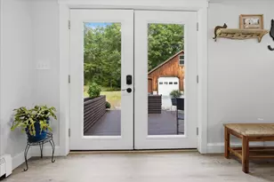 25 E Oxford Rd, Oxford, ME 04270 - Photo 11