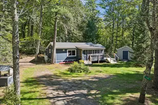 18 Shore Rd, Raymond, ME 04071 - Photo 15