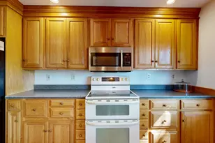 234 Montello St, Lewiston, ME 04240 - Photo 11