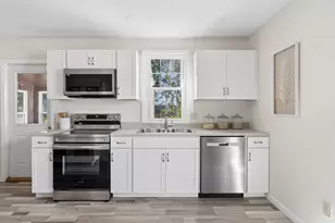 7 Farm Hill Rd, Cape Elizabeth, ME 04107 - Photo 5