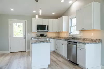 4 April Avenue, Monmouth, ME 04259 - Photo 5