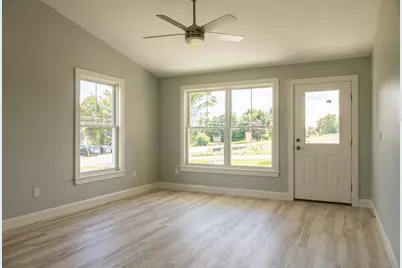 4 April Avenue, Monmouth, ME 04259 - Photo 13