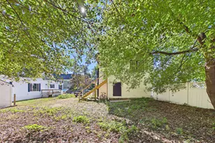 24 Union St, Livermore Falls, ME 04254 - Photo 5