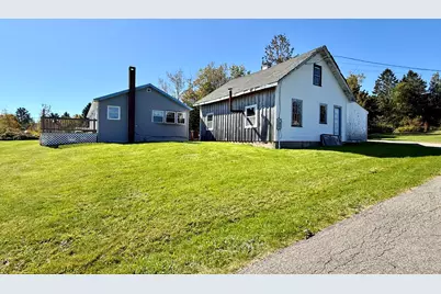 760 U.S. 1, Robbinston, ME 04671 - Photo 5